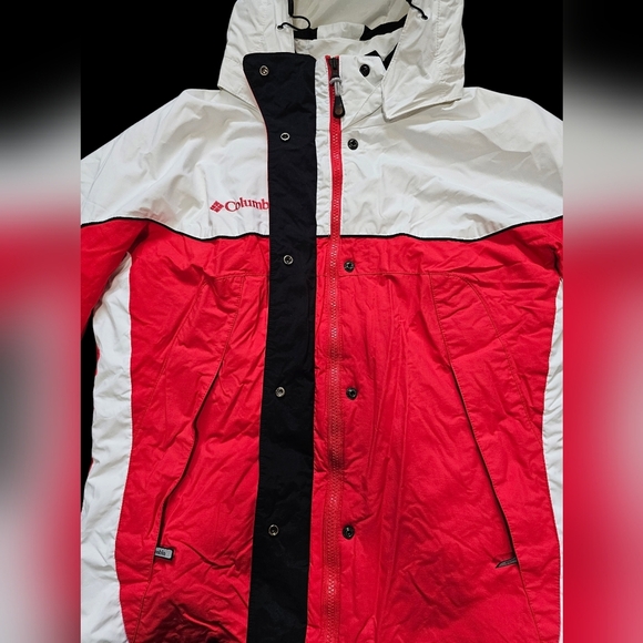 Columbia Women's Waterproof Snow Coat in red, size Large - Picture 5 of 14